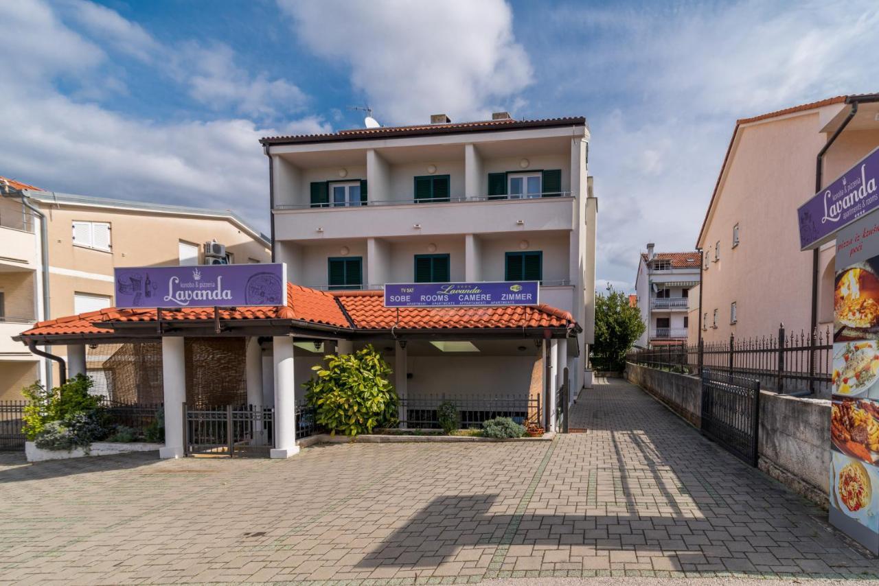 Apartments & Rooms Lavanda Malinska Exterior photo